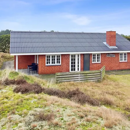 Uddi - 1-3km From The Sea By Interhome