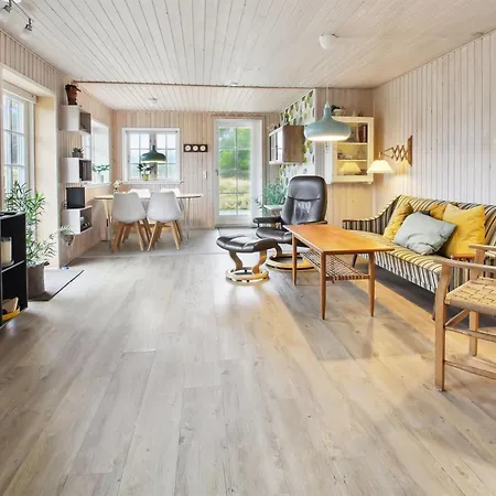 Uddi - 1-3km From The Sea By Interhome Semesterbostad *