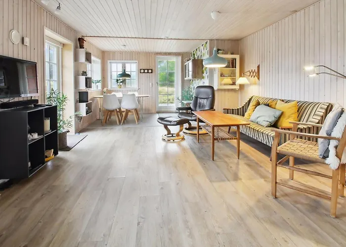 Uddi - 1-3km From The Sea By Interhome